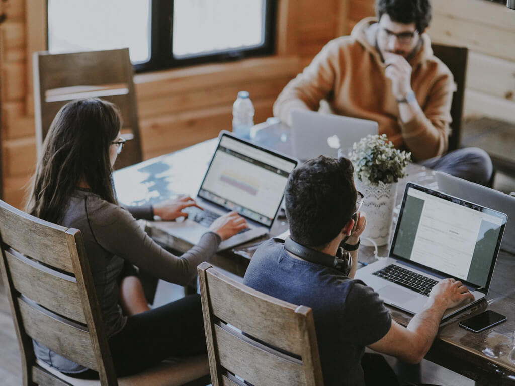 Value vs Growth Investing — Which Strategy Should You Choose for Long-Term Wealth?